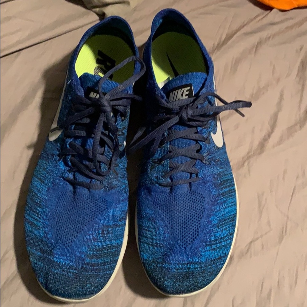 Nike free fly knit running shoes